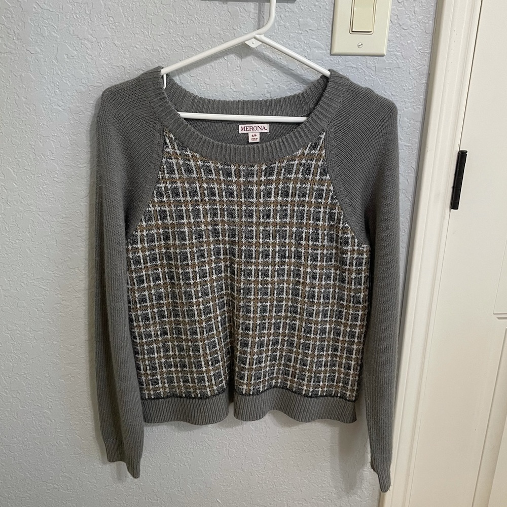 Cropped sweater